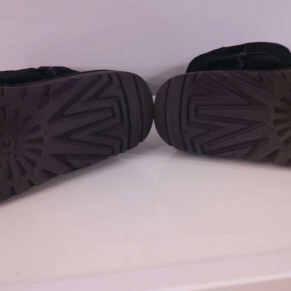 Tall Ugg Boots - Picture 9 of 11